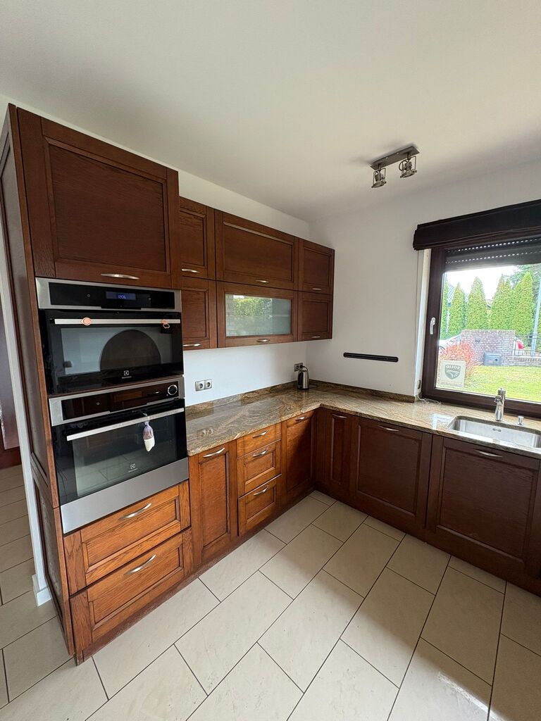 Przestronny dom wolnostojący 209 m² - obrazek 4