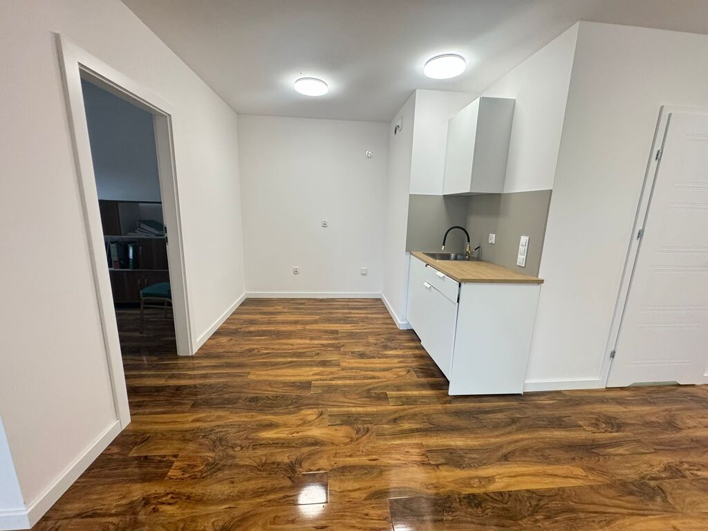 Stylowy lokal w sercu Reda City 3 pokoje 67m2 - obrazek 5
