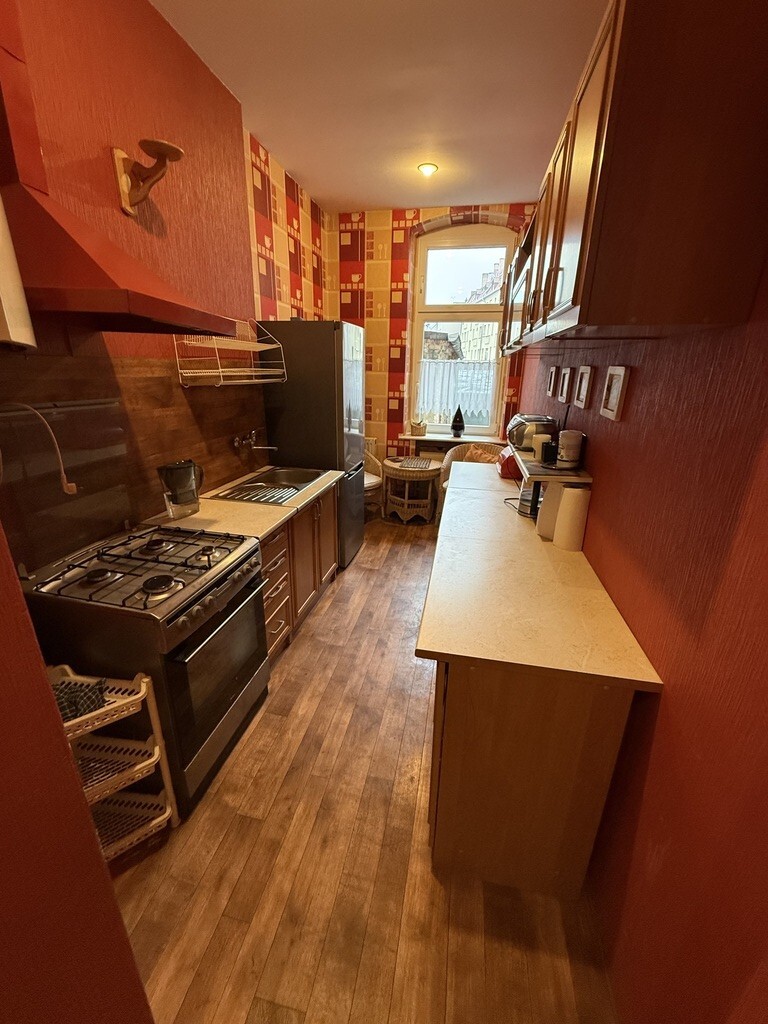 2 pok. zadbana kamienica, balkon, I Piętro, 69m2 - obrazek 7