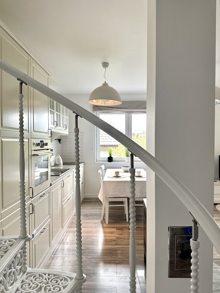 Komfortowy Apartament 4 Pokoje, Ogród i Taras - obrazek 11