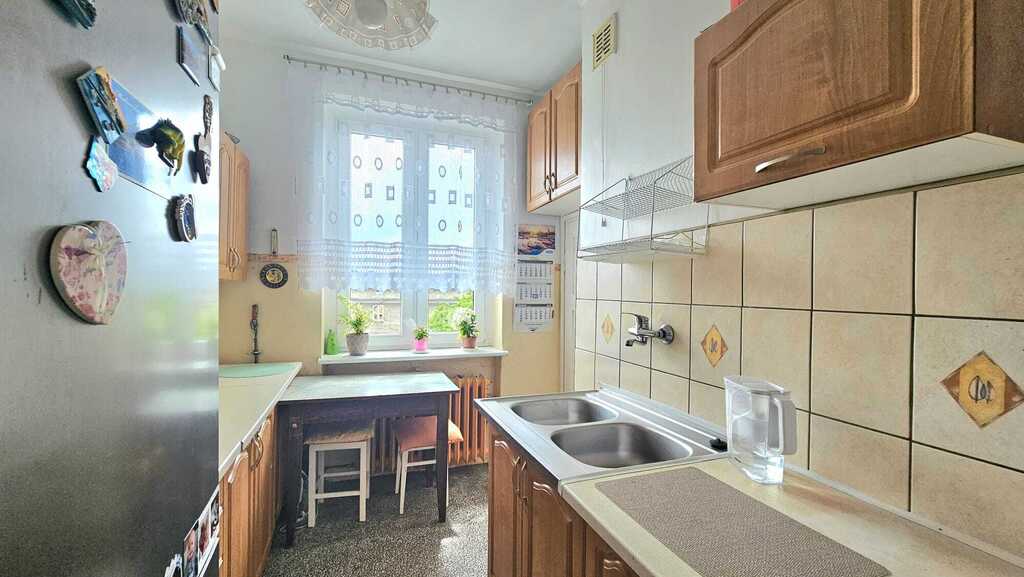 3 pokoje, cegła, piwnica, ciche centrum - obrazek 5