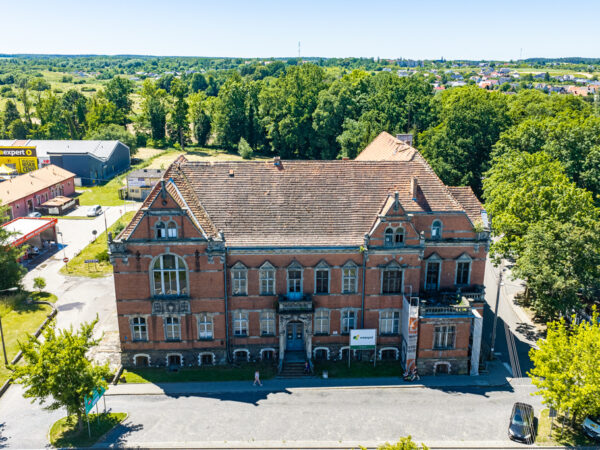 Budynek z XIX wieku | Centrum Chojny | Inwestycja