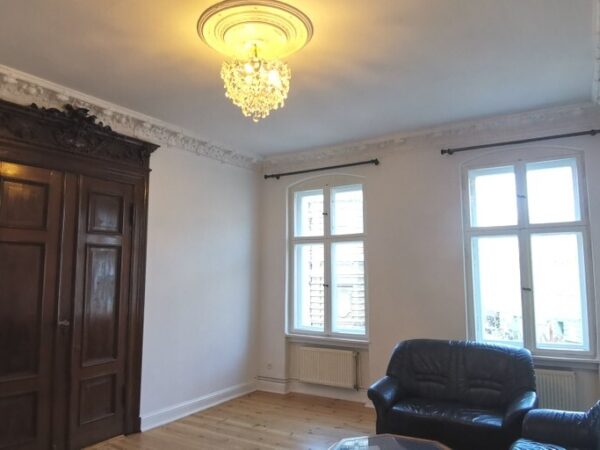 Apartament ze sztukaterią w centrum, 3 pok, 103m2