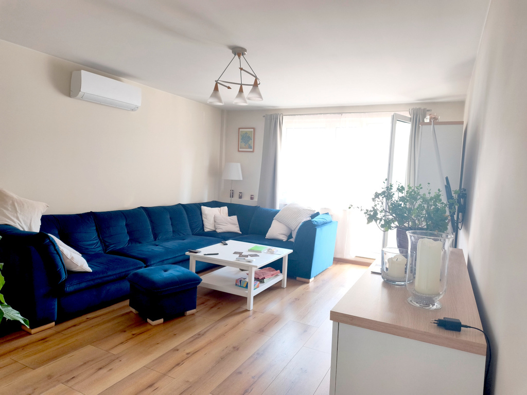 Przestronne 2 pokoje, balkon, garaż - obrazek 2