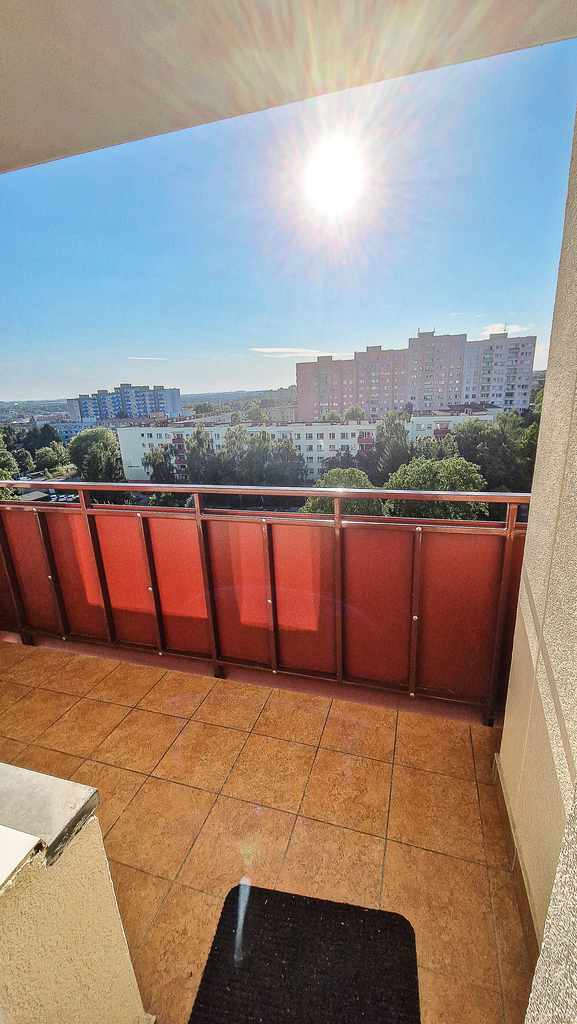 47 m² z balkonem i widokiem — urządzisz od zera! - obrazek 3