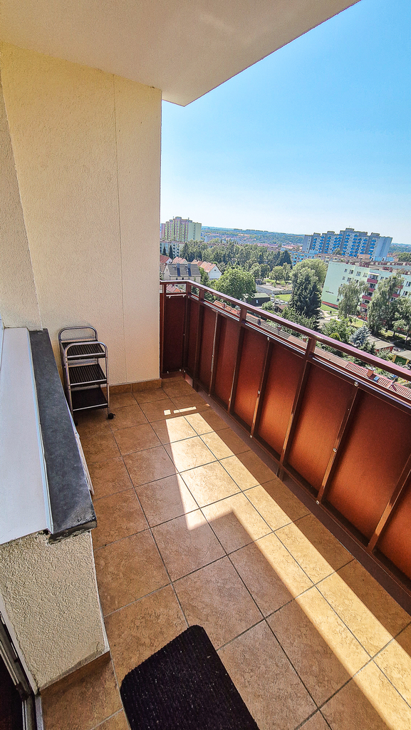 47 m² z balkonem i widokiem — urządzisz od zera! - obrazek 2
