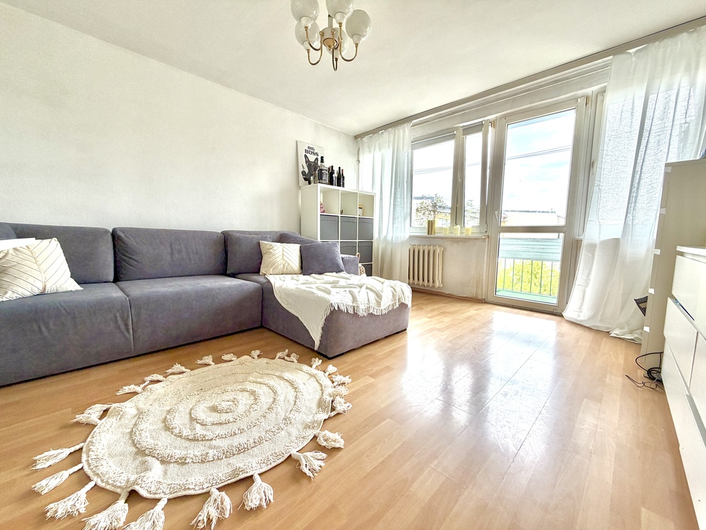 Centrum, 2 pokoje, balkon, piwnica