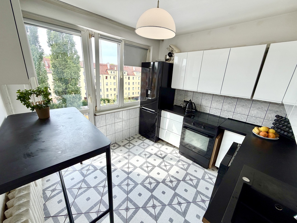 Centrum, 2 pokoje, balkon, piwnica - obrazek 4